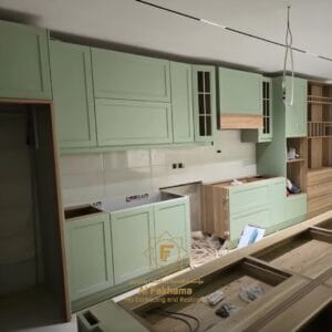 تحديث خزائن المطبخ: بين التلميع والاستبدال | ترميم المطابخ أفضل طرق الترميم الرياض