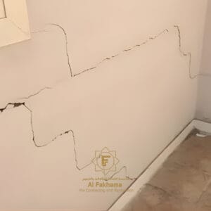 إصلاح التشققات – 120 ريال/م² ترميم فلل بالرياض لعام 2025