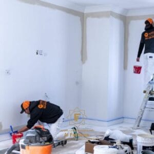 خدمات الدهان بجودة عالية | إصلاح تشققات الجدران ترميم في الرياض